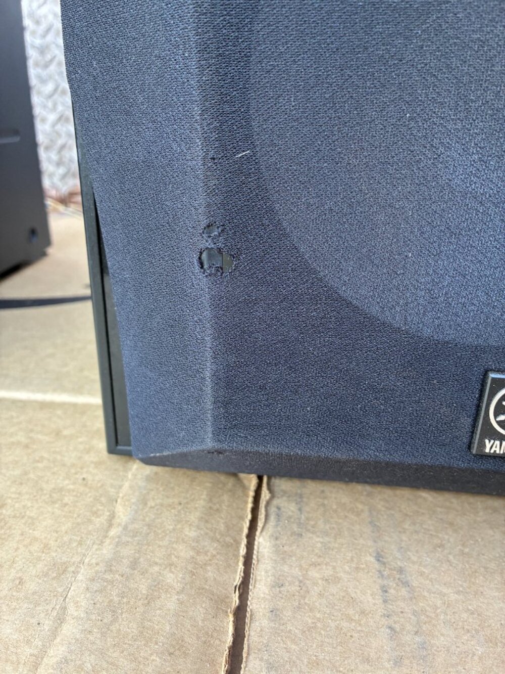 Yamaha NS-6490 70W 8 Ohm 140W 3-Way Bookshelf Speakers (Black) Pair TESTED - Picture 6 of 12